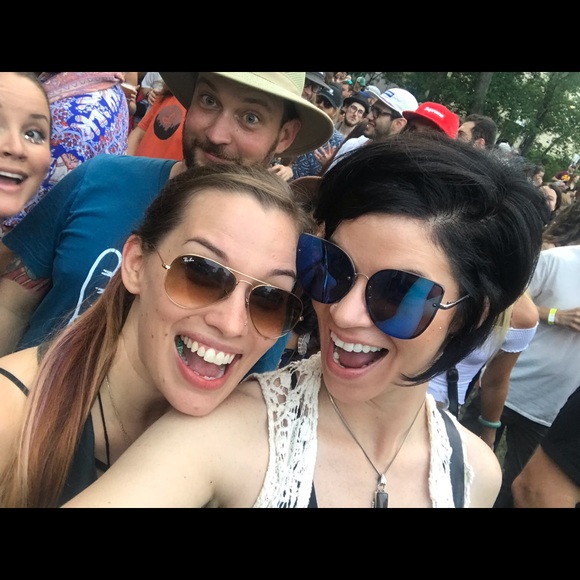 Meet your Posher, Diana - Picture 3 of 8